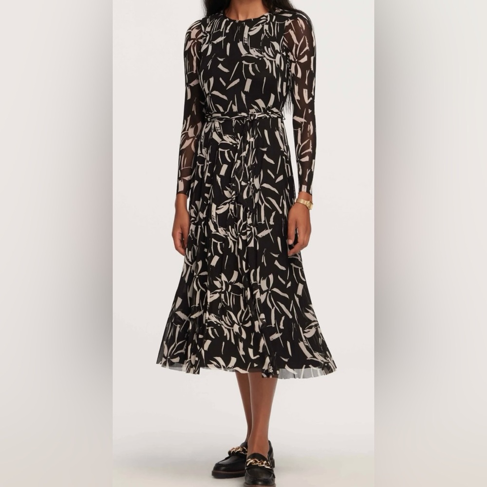 Elegant Black and White Patterned Dress